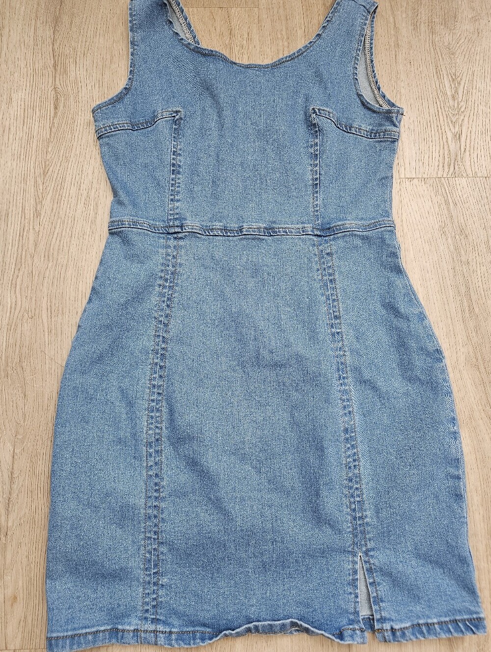 Conshvi Denim Blue Sleeveless Bodycon Dress - Picture 4 of 9